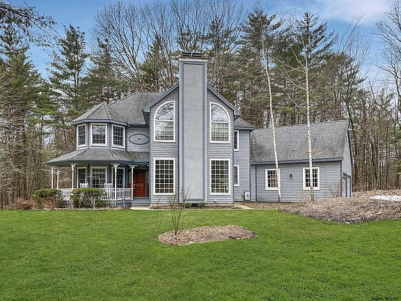 2nd image of 9 Summerfield Ln