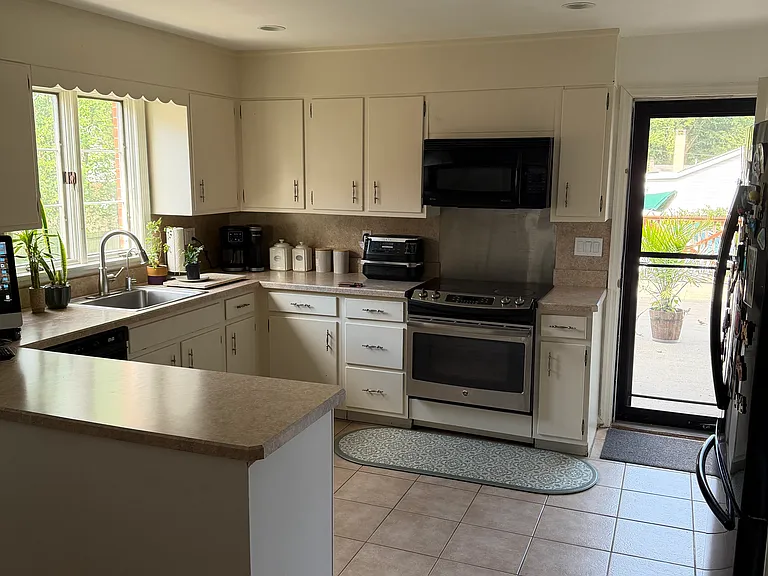 27 Lenox Ave #1 — Photo 1
