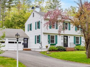 30 Westwood Dr, Orono, ME 04473