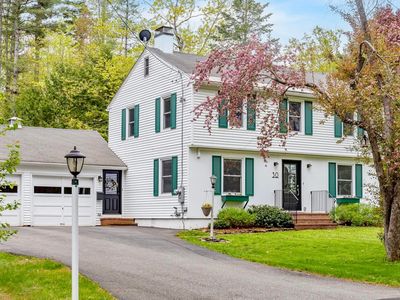 30 Westwood Drive, Orono, ME, 04473