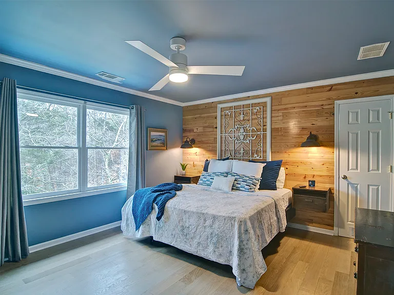 4060 Merritt Dr — Photo 35