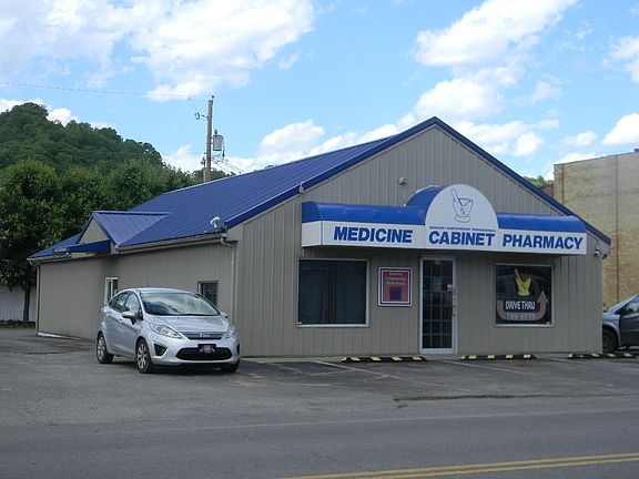 2nd image of 519 Broadway St