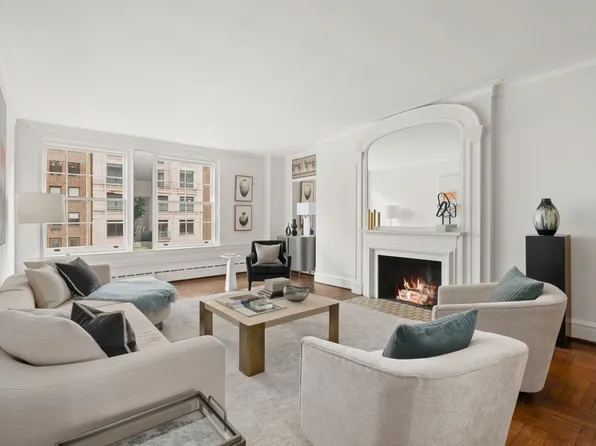 1105 Park Avenue image 1 of 12