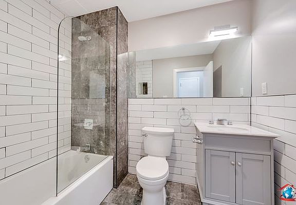 4th image of 834 Herkimer St #2A