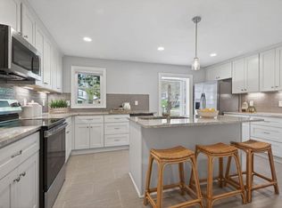 12 Colonial Pl, Newport News, VA 23601