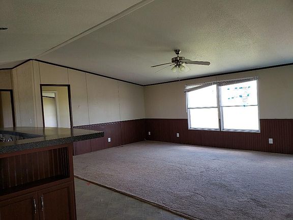 4th image of 6025 Black Springs Ln