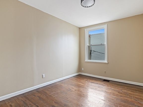 5th image of 152 Saratoga Ave #A
