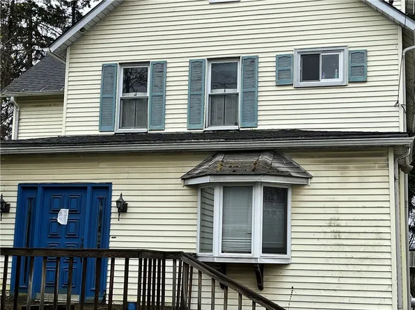 900 W 4th Ave, Derry, PA 15627