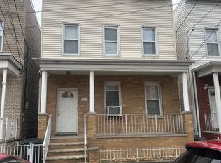 18 W 16th St FLOOR 2, Bayonne, NJ 07002