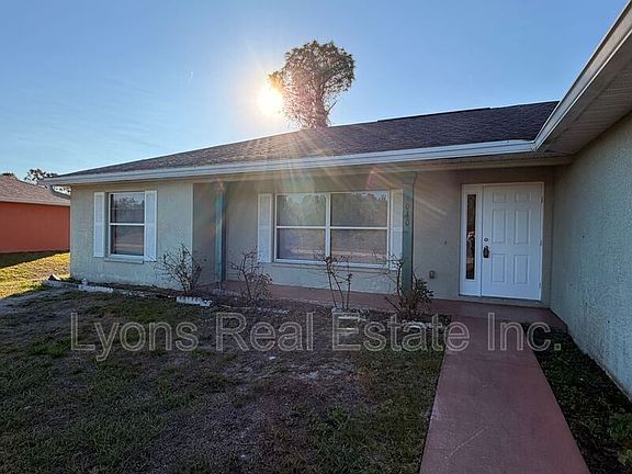 3rd image of 1040 Grant Blvd