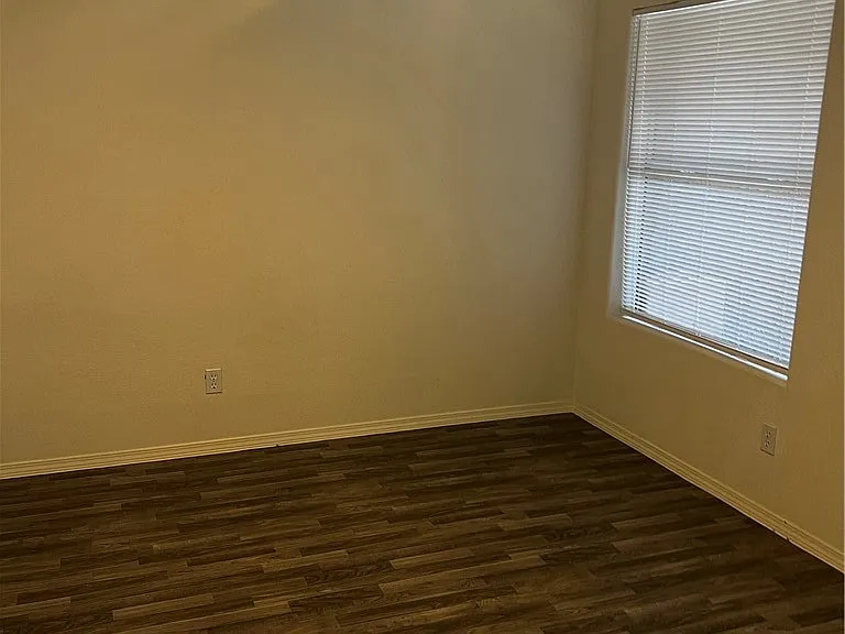 701 Capri Dr #11B — Photo 9