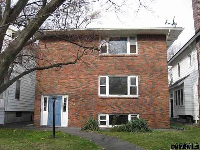 1st image of 457 Ontario St