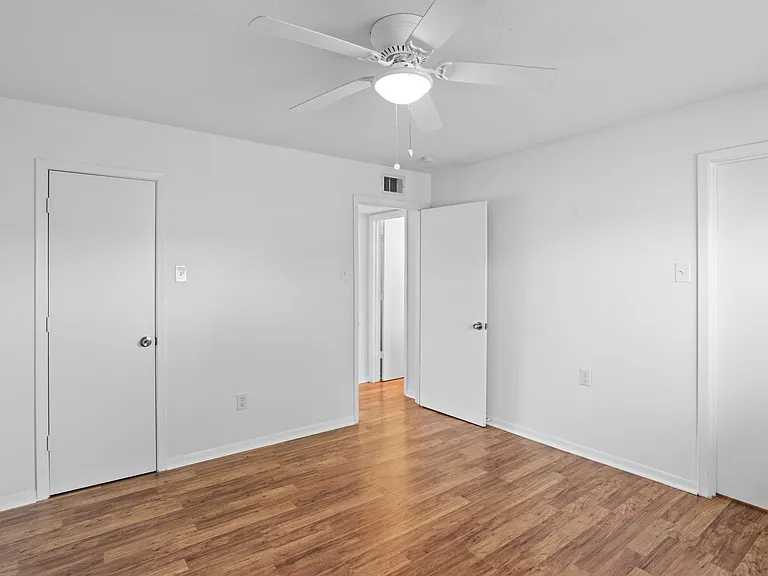 1408 Hughes St #15 — Photo 23