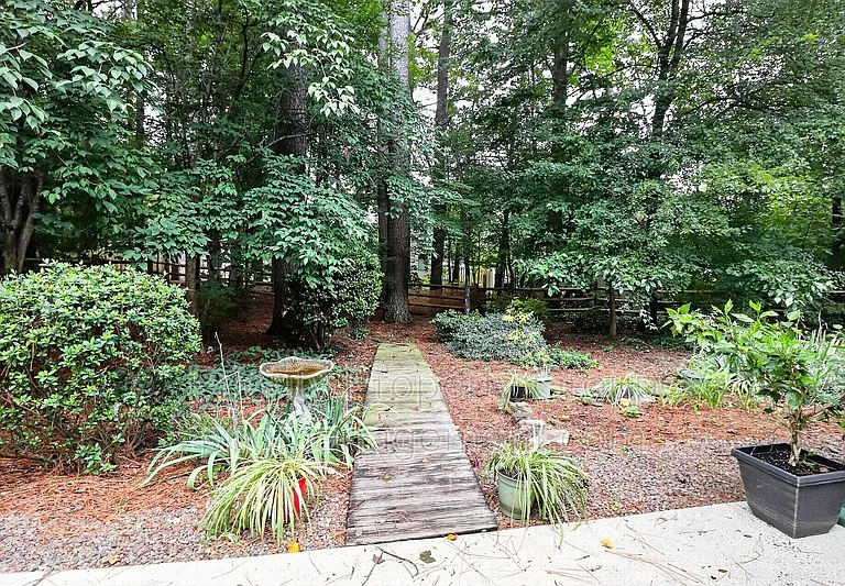 9118 Pine Springs Ct — Photo 34