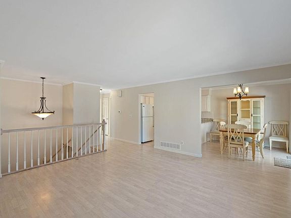 4th image of 6140 Creek View Trl