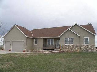 5675 Tacoma Ave, Mayer, MN 55360