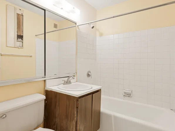 118-17 Union Turnpike image 15 of 25