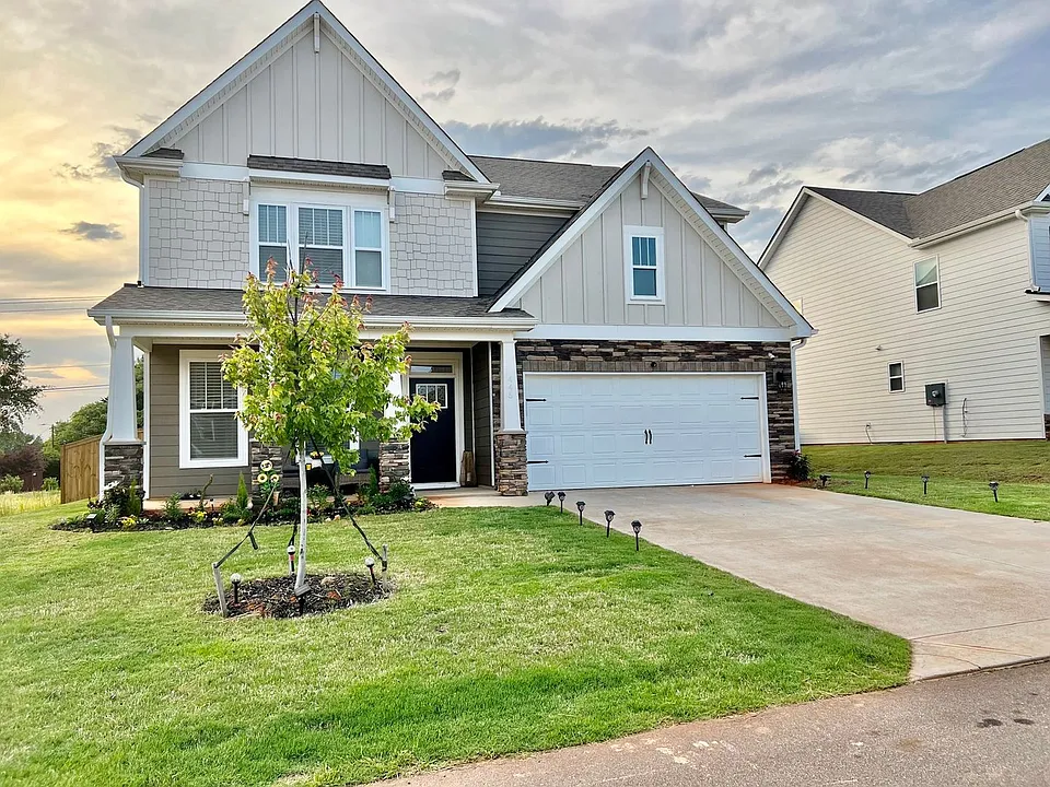 445 Pine Nut Way