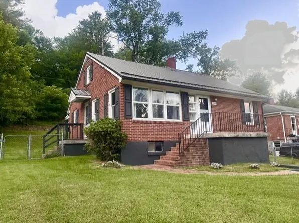 1349 Fincastle Tpke, North Tazewell, VA 24630