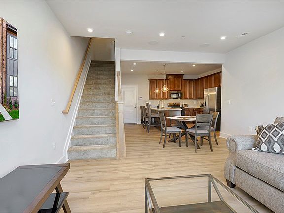 4th image of 2655 Saint Elias Dr #A