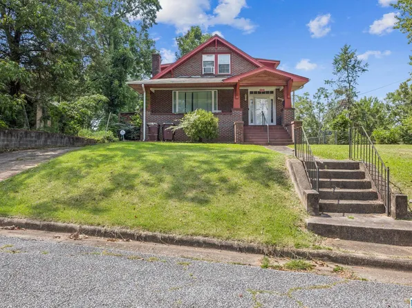 1307 Gregory St, Tuskegee Institute, AL 36088