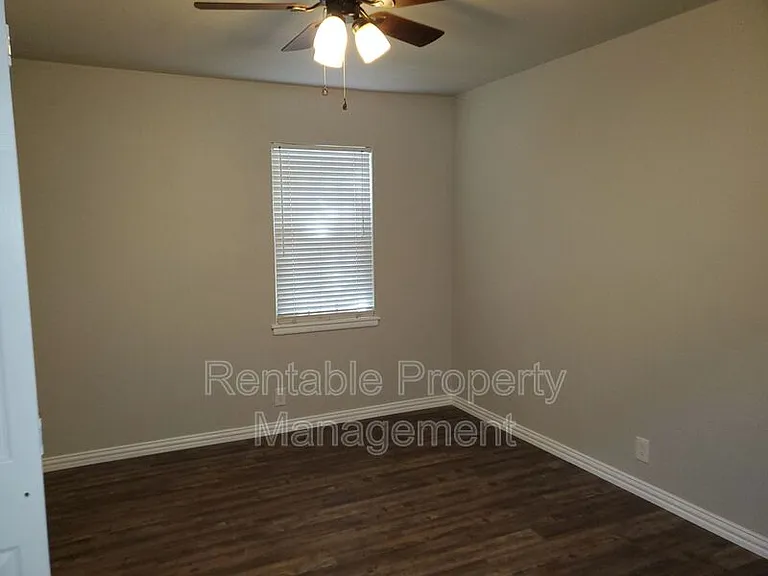 8012 Chaparral Dr — Photo 8