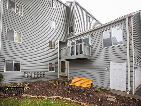 2nd image of 1420 Bobby Ln #38