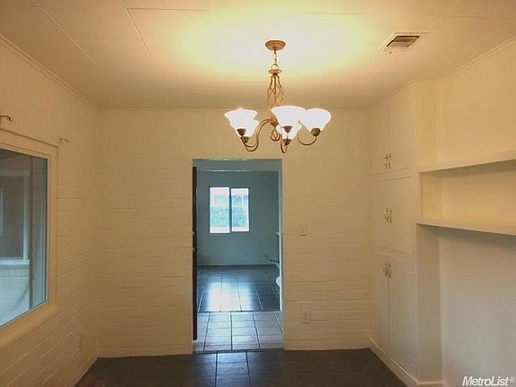 5th image of 2030 N Grange Ave