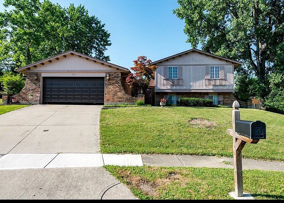 1st image of 719 Fountain Abbey Pl