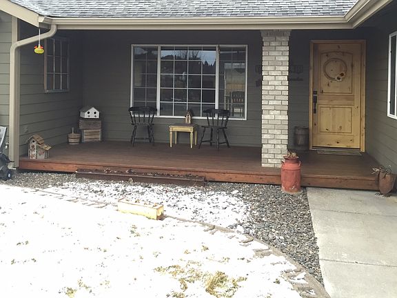 2nd image of 1022 NE Yew St