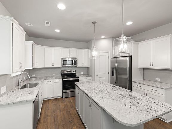 4th image of 37 Meadow Vista Ln
