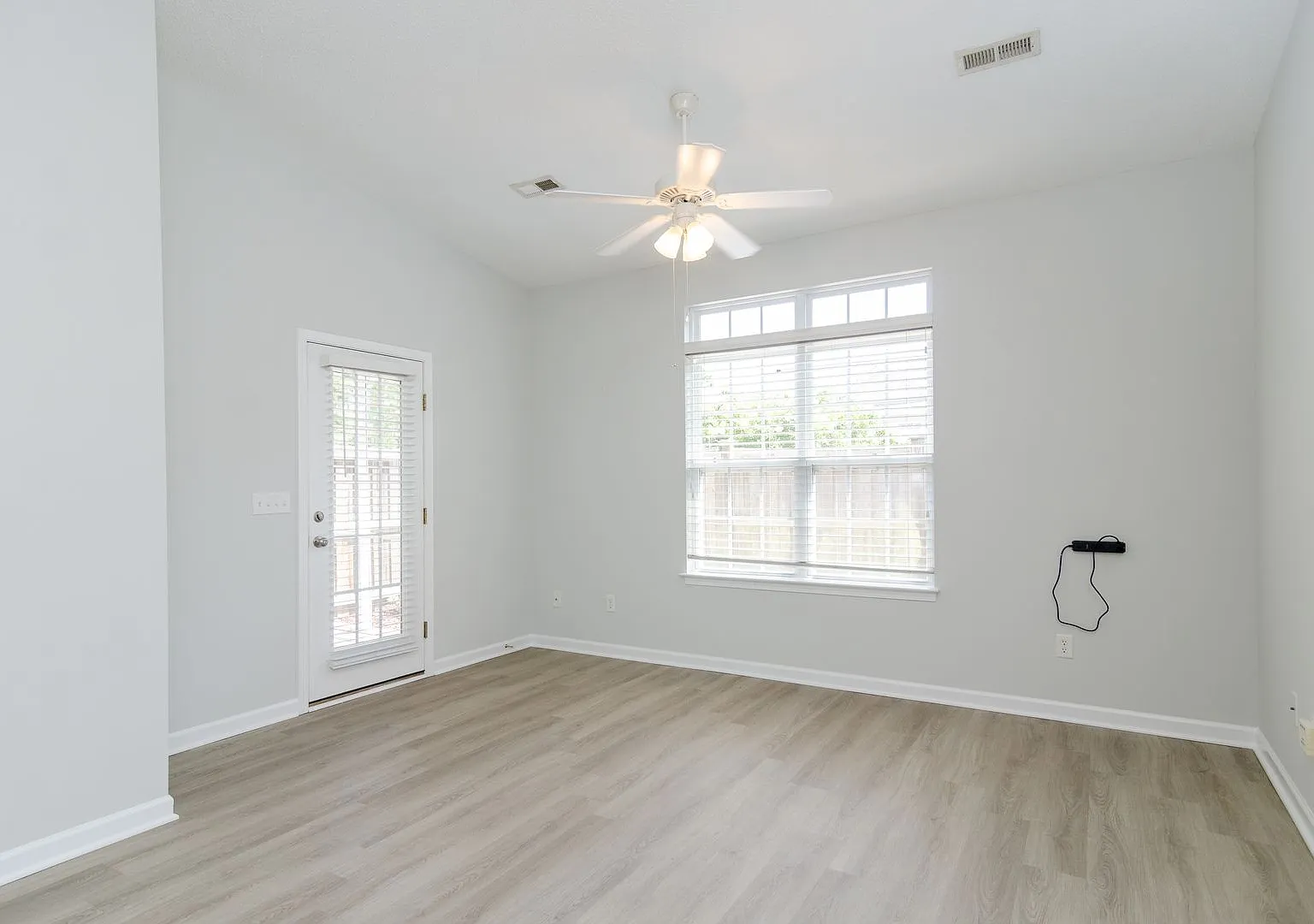 6464 Bradbury Court — Photo 4