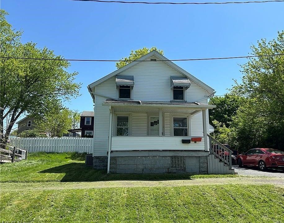 1st image of 324 Williams Ct