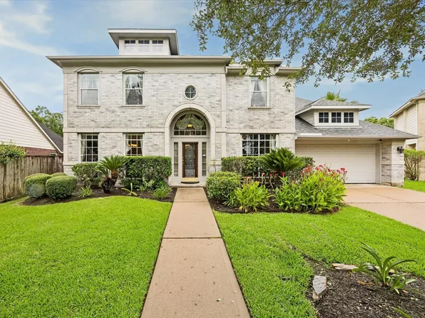 5410 Drakeview Ct, Sugar Land, TX 77479