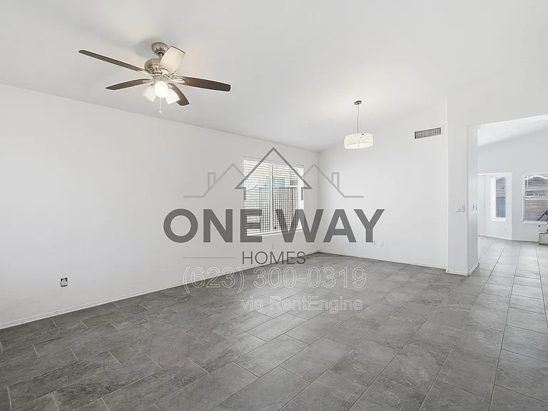 4622 E Summerhaven Dr — Photo 17