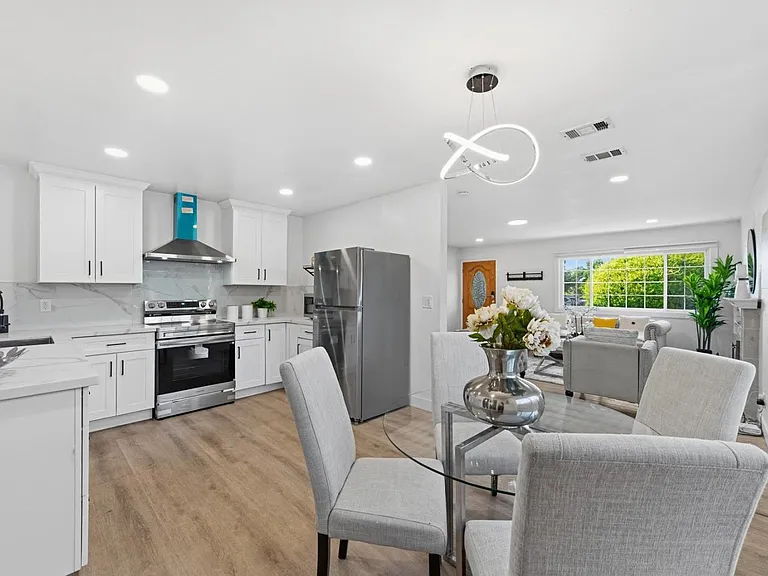 2602 Pendragon Ln — Photo 6