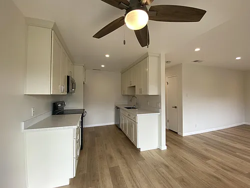 162 Roosevelt Ave Photo 1