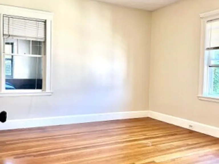 41-43 N Crescent Cir #2B — Photo 17
