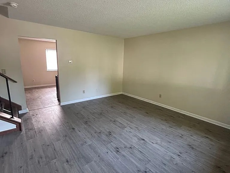 4472 Ramsdell Dr — Photo 4