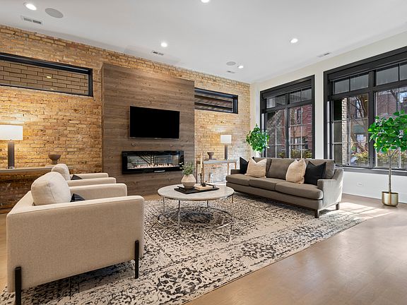 3rd image of 1246 W George St