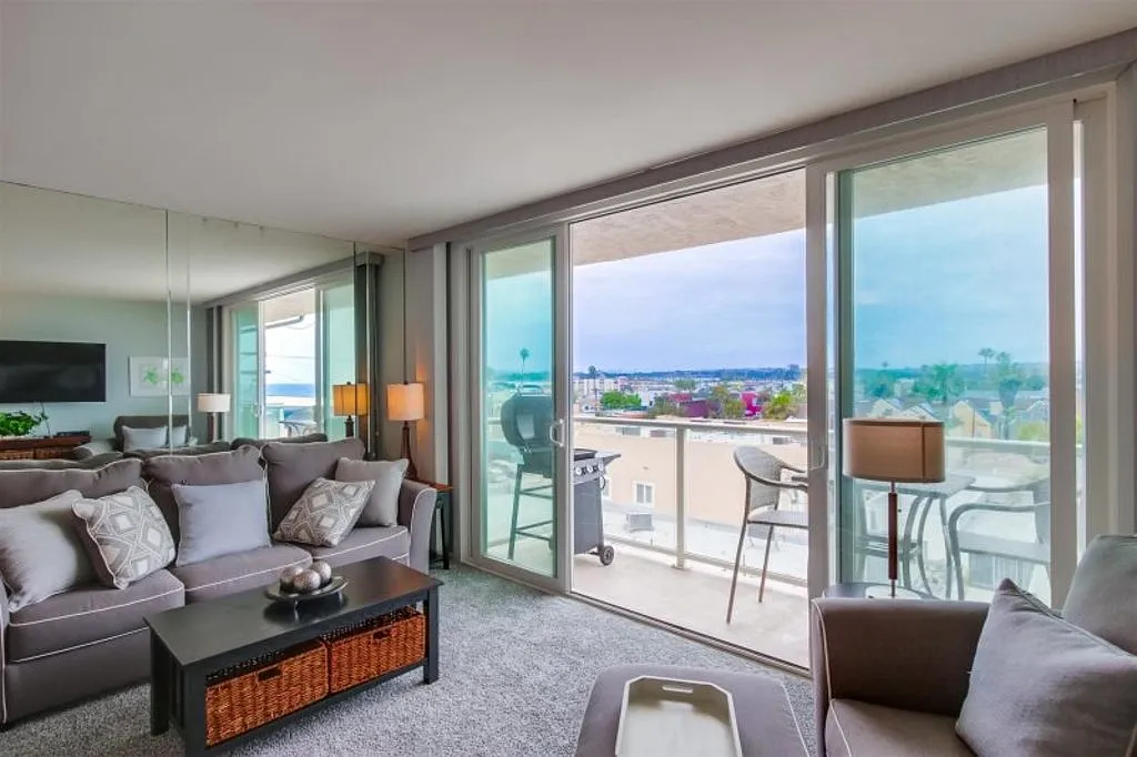 1 bed, 1.0 bath, $5,625 — Photo 1