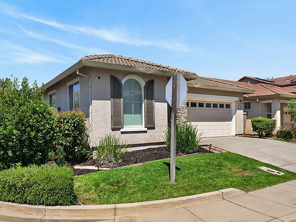 2nd image of 4315 Niobe Cir