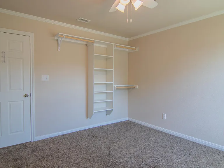 Creekside Apartments — Photo 45