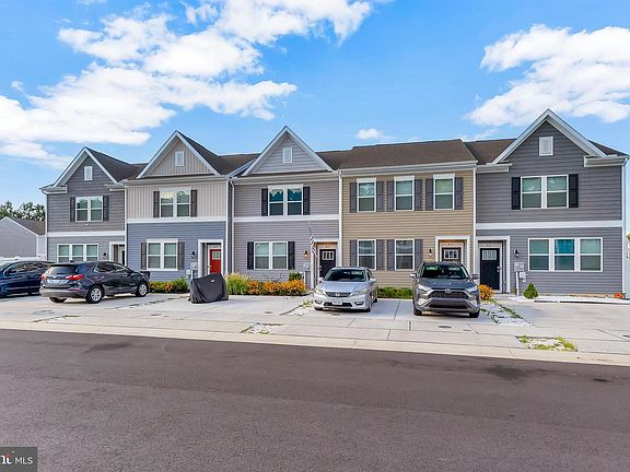3rd image of 835 Mersey Ln