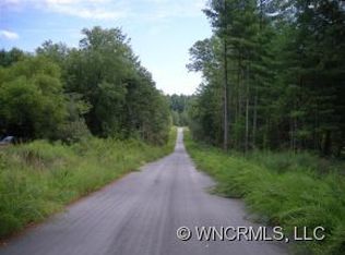 184 Northwoods Trl, Hendersonville, NC 28792