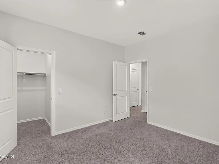 2097 E Grazing Meadow Ln — Photo 16