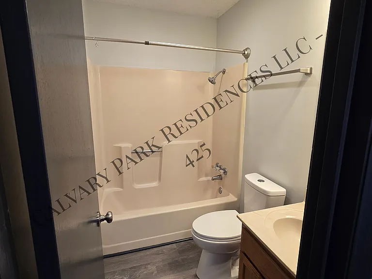 Calvary Park Residences — Photo 15