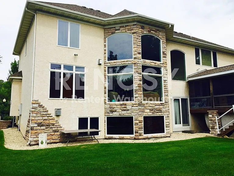 2470 Arnold Palmer Dr — Photo 2