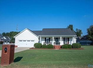 107 Meadowpoint Way, Gadsden, AL 35903