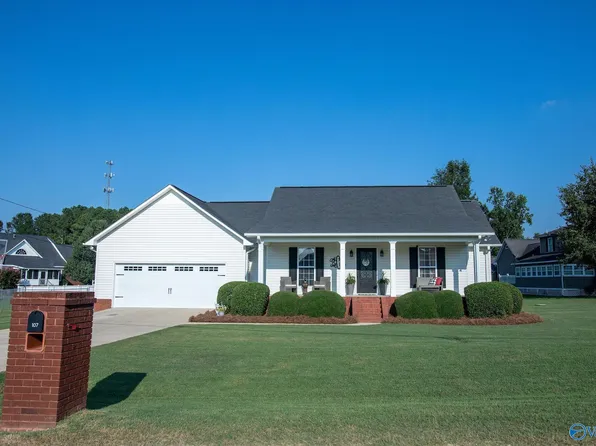107 Meadowpoint Way, Gadsden, AL 35903